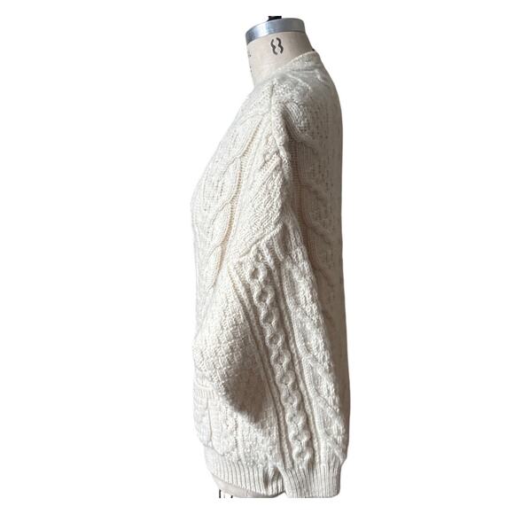 Vintage 100% Wool Celtic Country White Cable-Knit Cardigan Sweater Size Medium - Picture 4 of 7